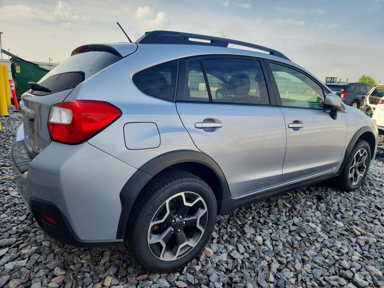 2014 Subaru Xv Crosstrek 2.0 Premium Silver vin: JF2GPACC5E8305753