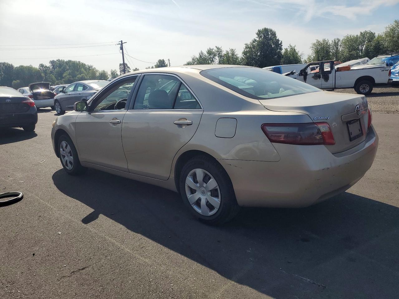 2007 Toyota Camry Le Gold vin: 4T1BE46K87U145036