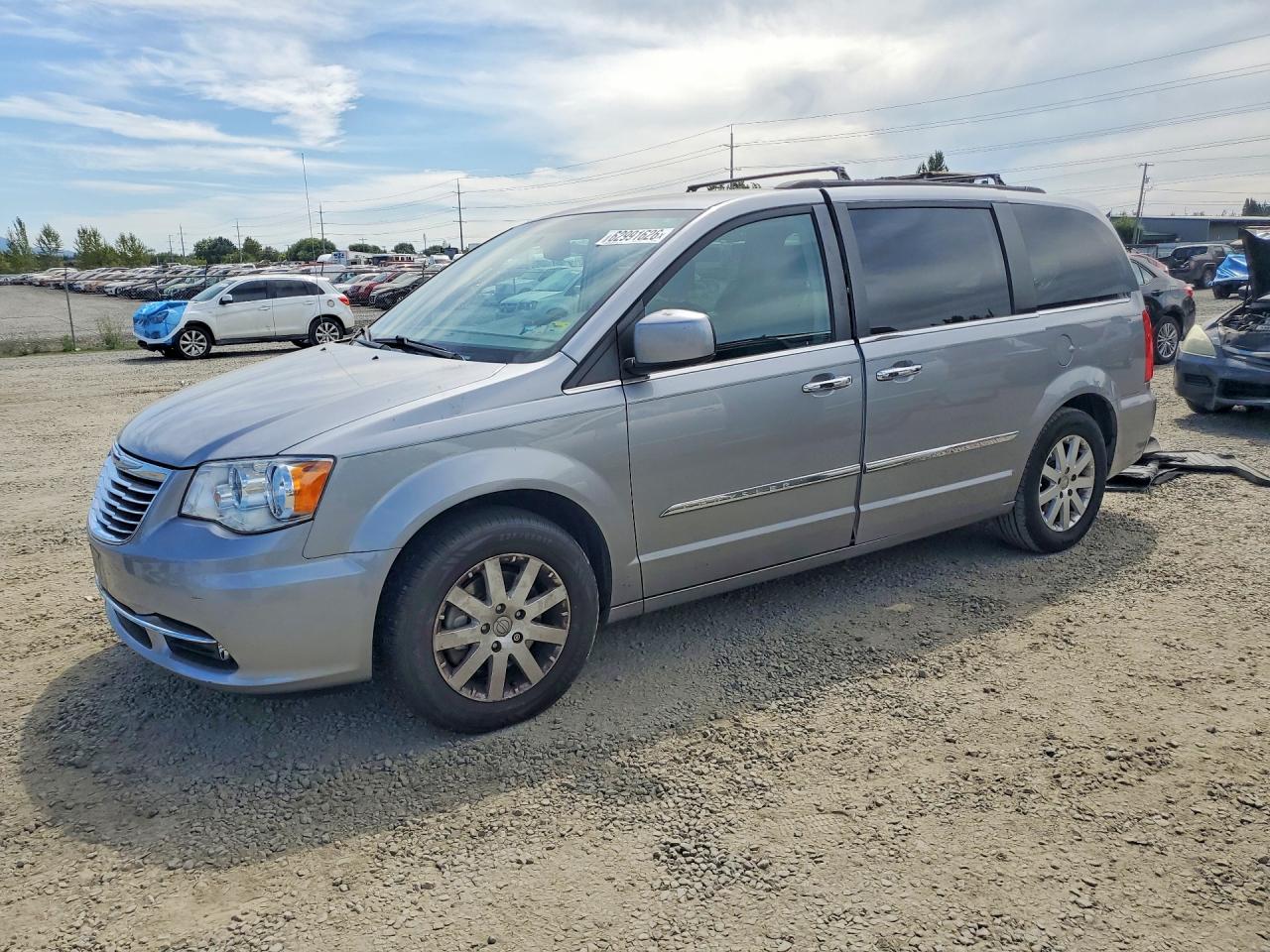 2015 Chrysler Town & Country Touring Silver vin: 2C4RC1BG2FR617560