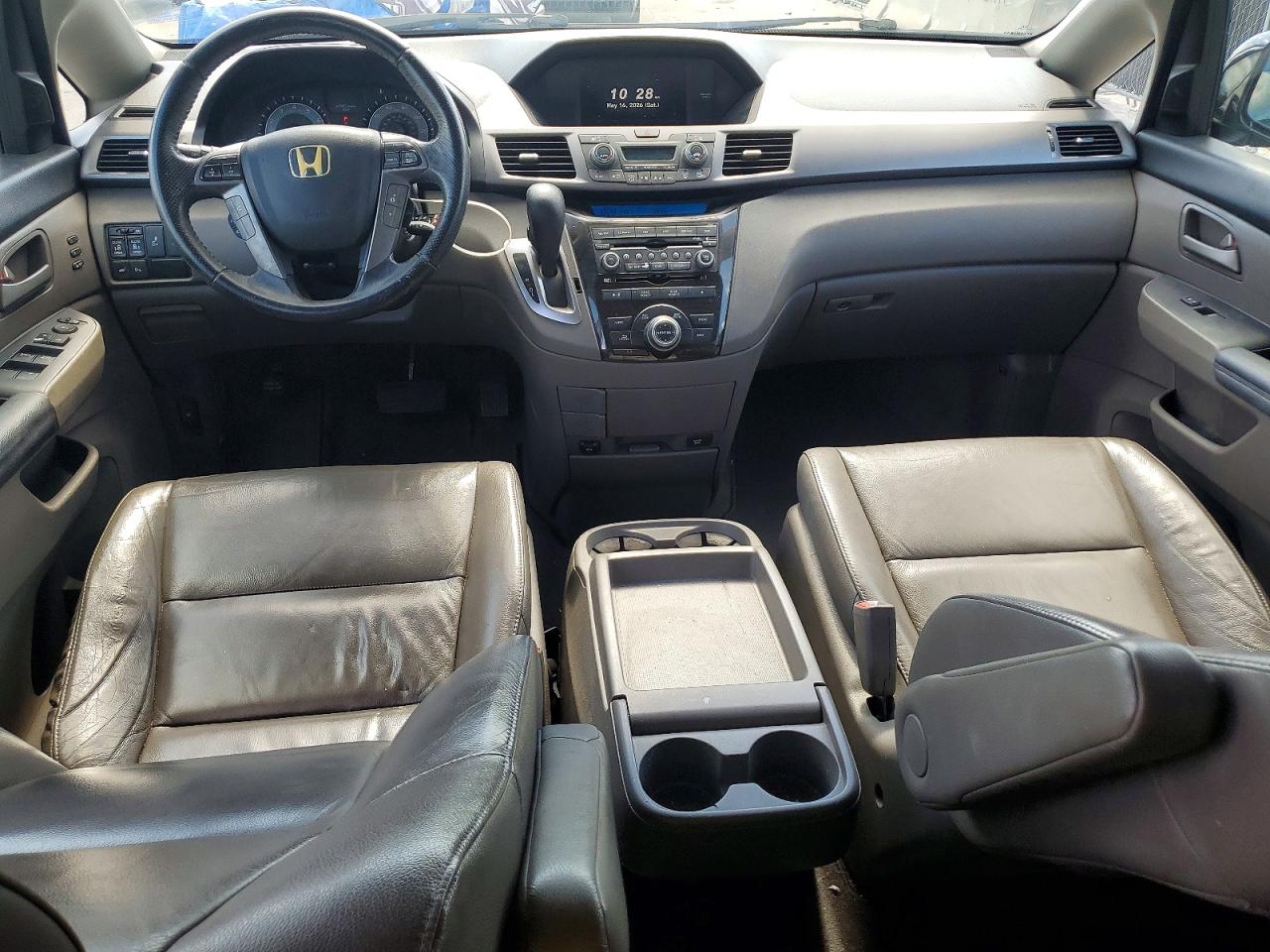 2012 Honda Odyssey Touring Gray vin: 5FNRL5H93CB130939