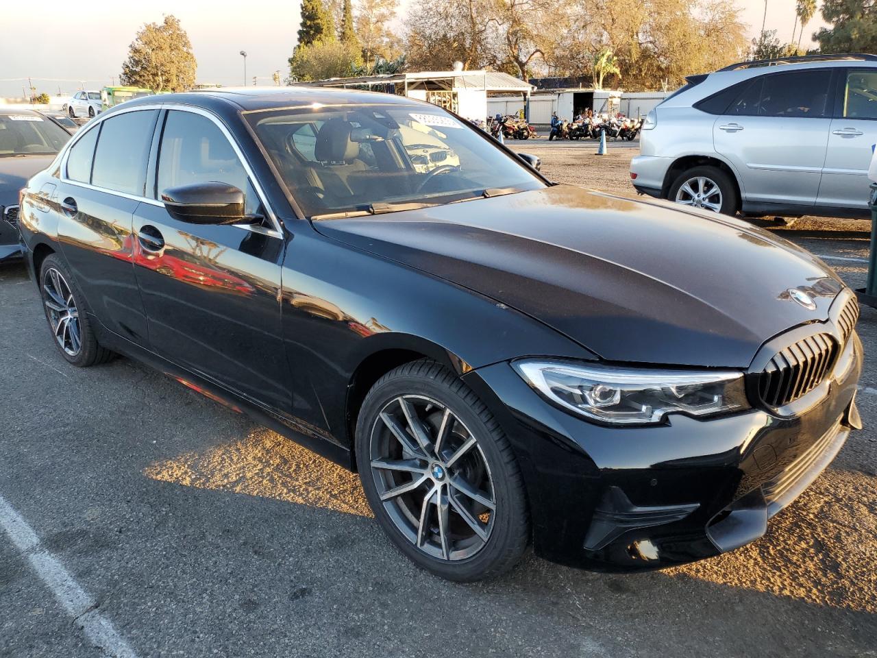 2022 Bmw 330i    Black vin: 3MW5R1J04N8C27833