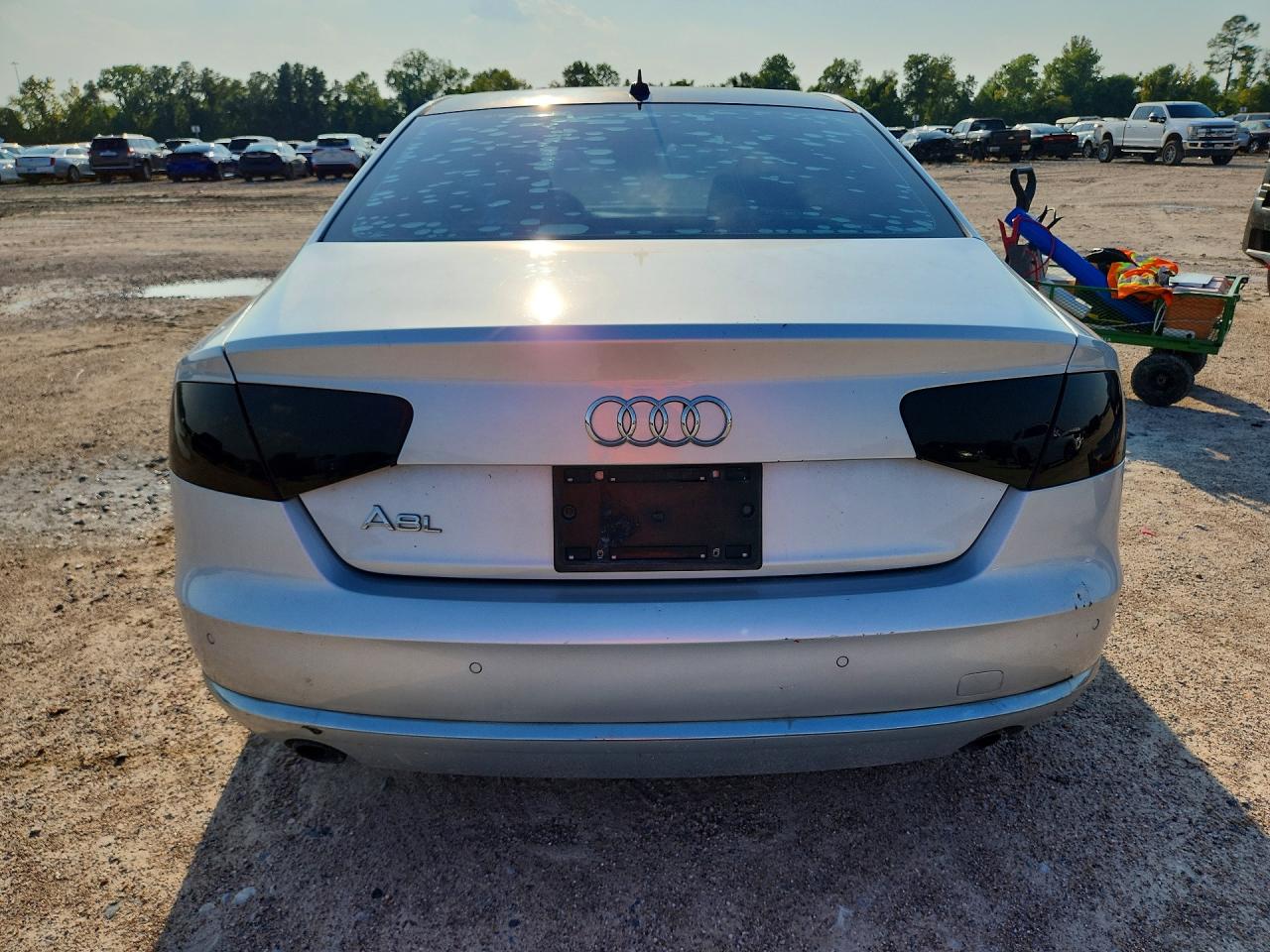 2013 Audi A8 L Quattro Серебряный vin: WAURGAFD4DN000530