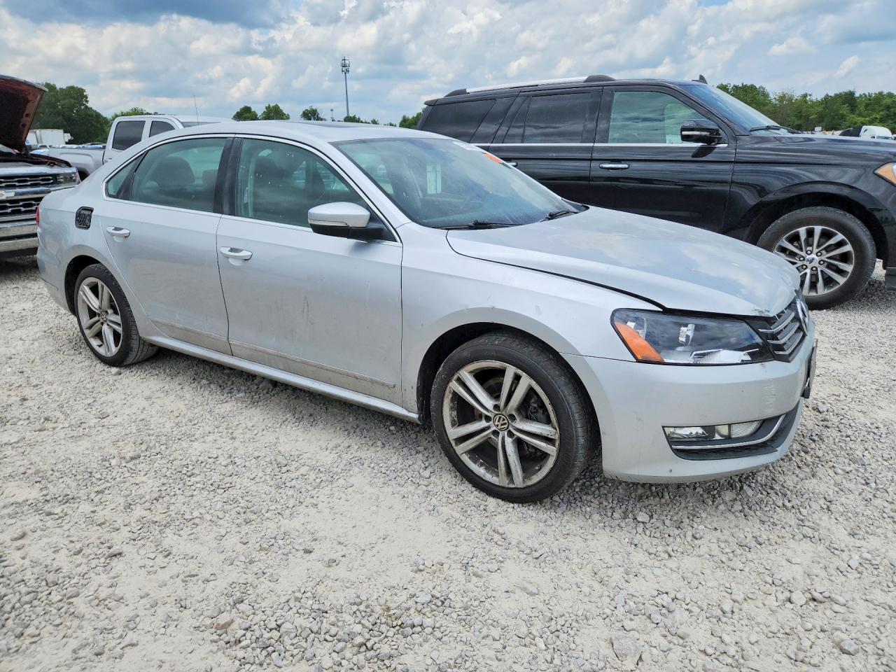 2014 Volkswagen Passat Sel Silver vin: 1VWCN7A32EC039966