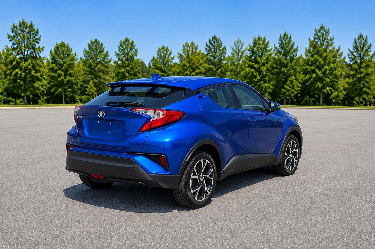 2018 Toyota C-hr Xle Premium Синий vin: NMTKHMBX8JR023848