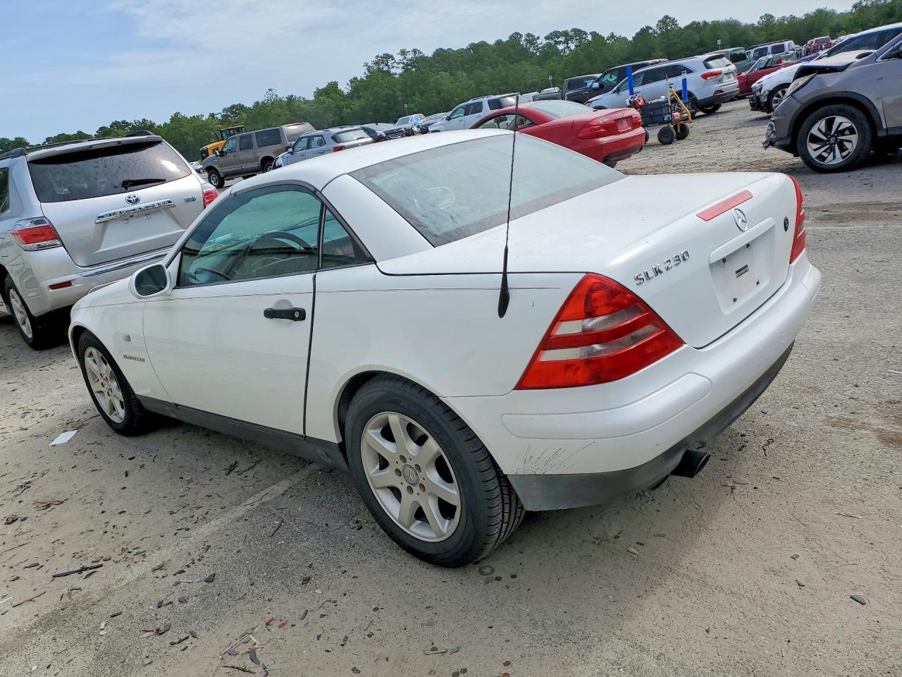 1998 Mercedes-benz Slk 230 Kompressor Белый vin: WDBKK47F1WF056814