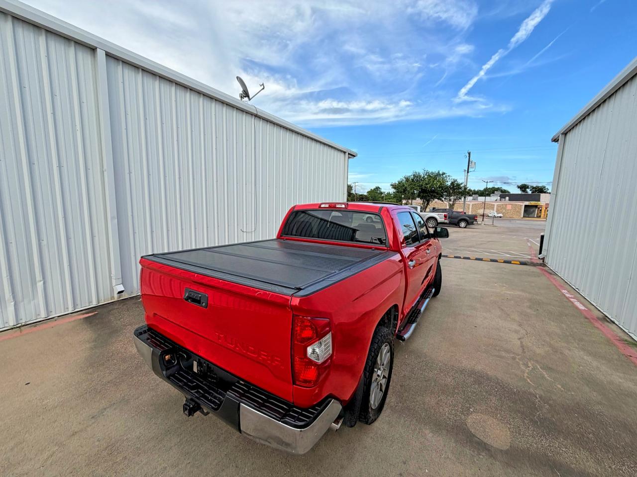 2015 Toyota Tundra Crewmax Limited Red vin: 5TFHW5F14FX468750
