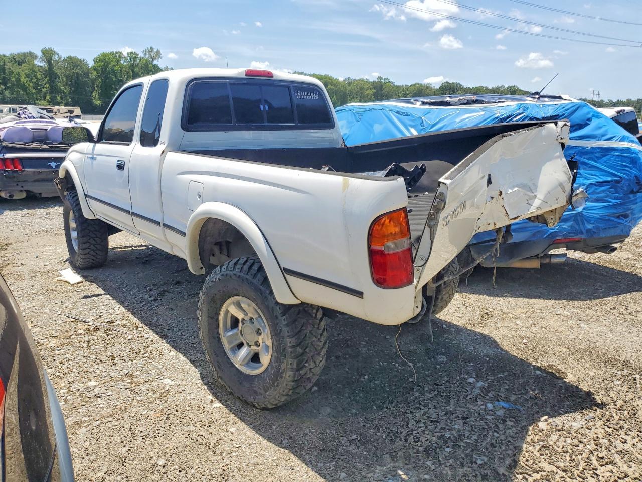 1999 Toyota Tacoma Xtracab White vin: 4TAWN72N5XZ556688