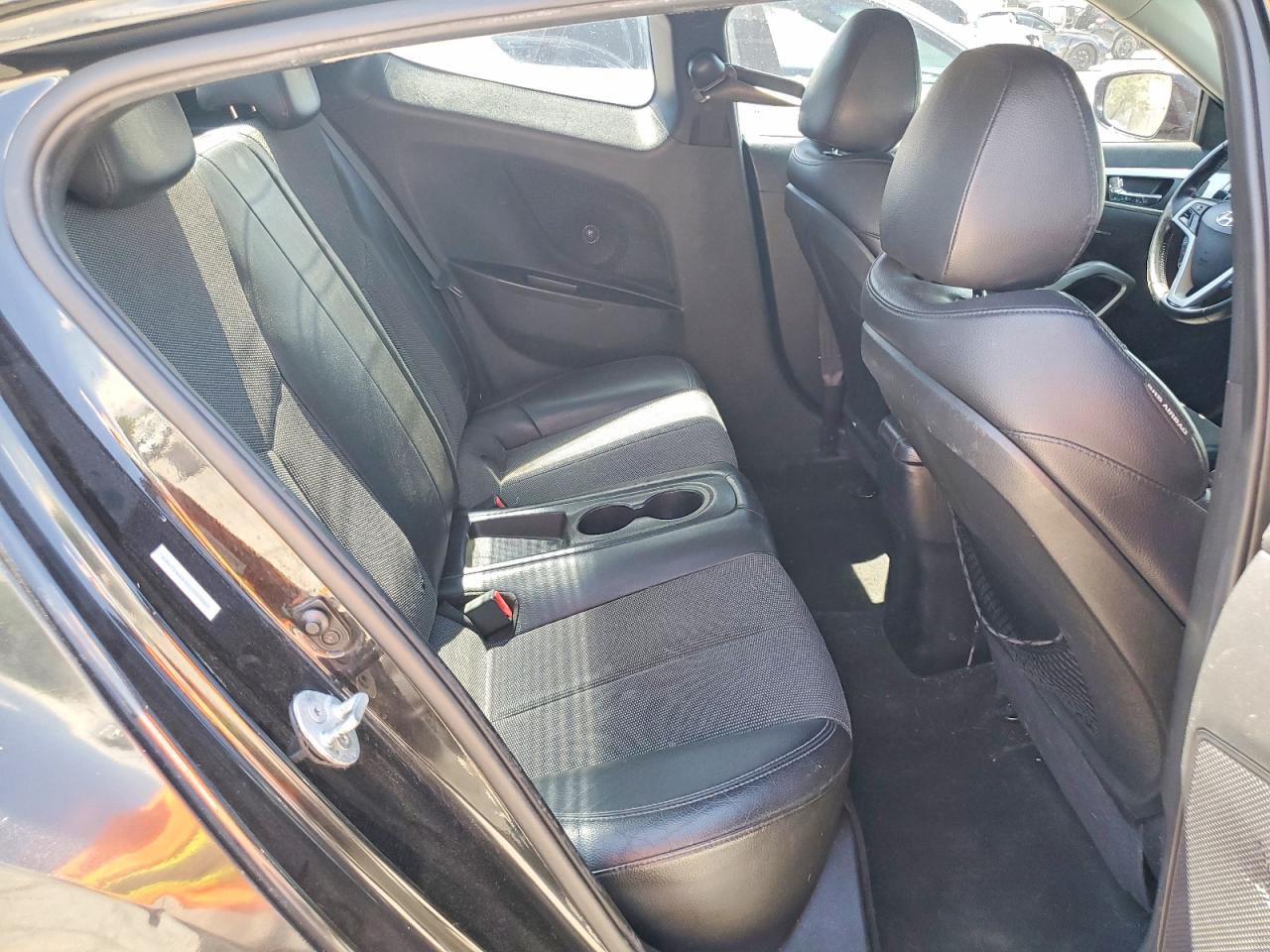 2013 Hyundai Veloster Base Black vin: KMHTC6AD1DU157247