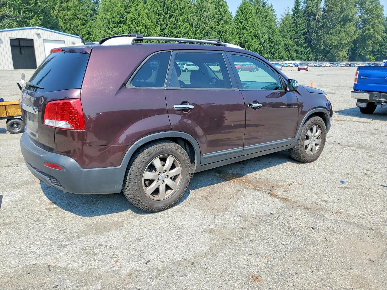 2012 Kia Sorento Lx Maroon vin: 5XYKT3A64CG222057
