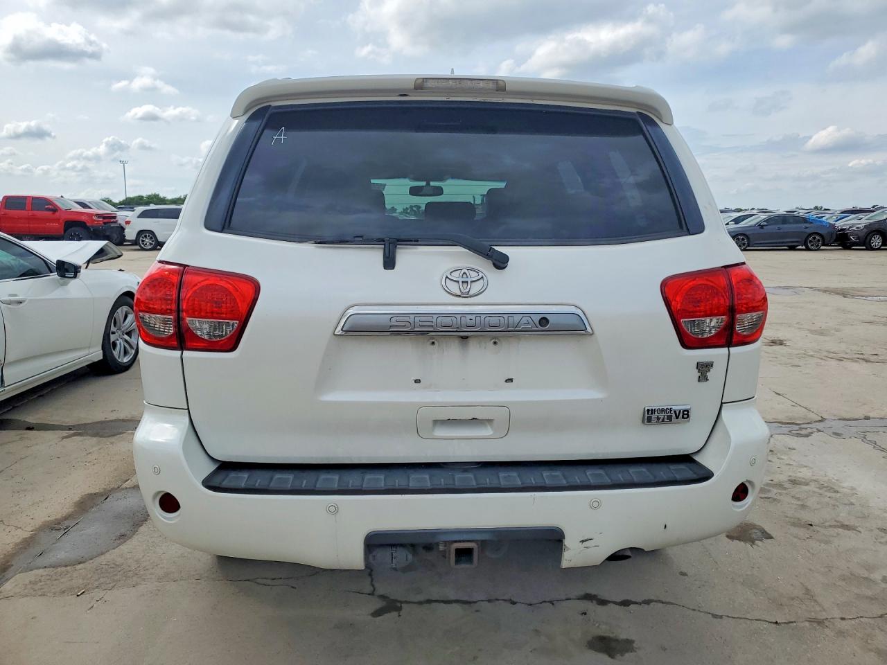 2013 Toyota Sequoia Platinum White vin: 5TDYY5G1XDS049622