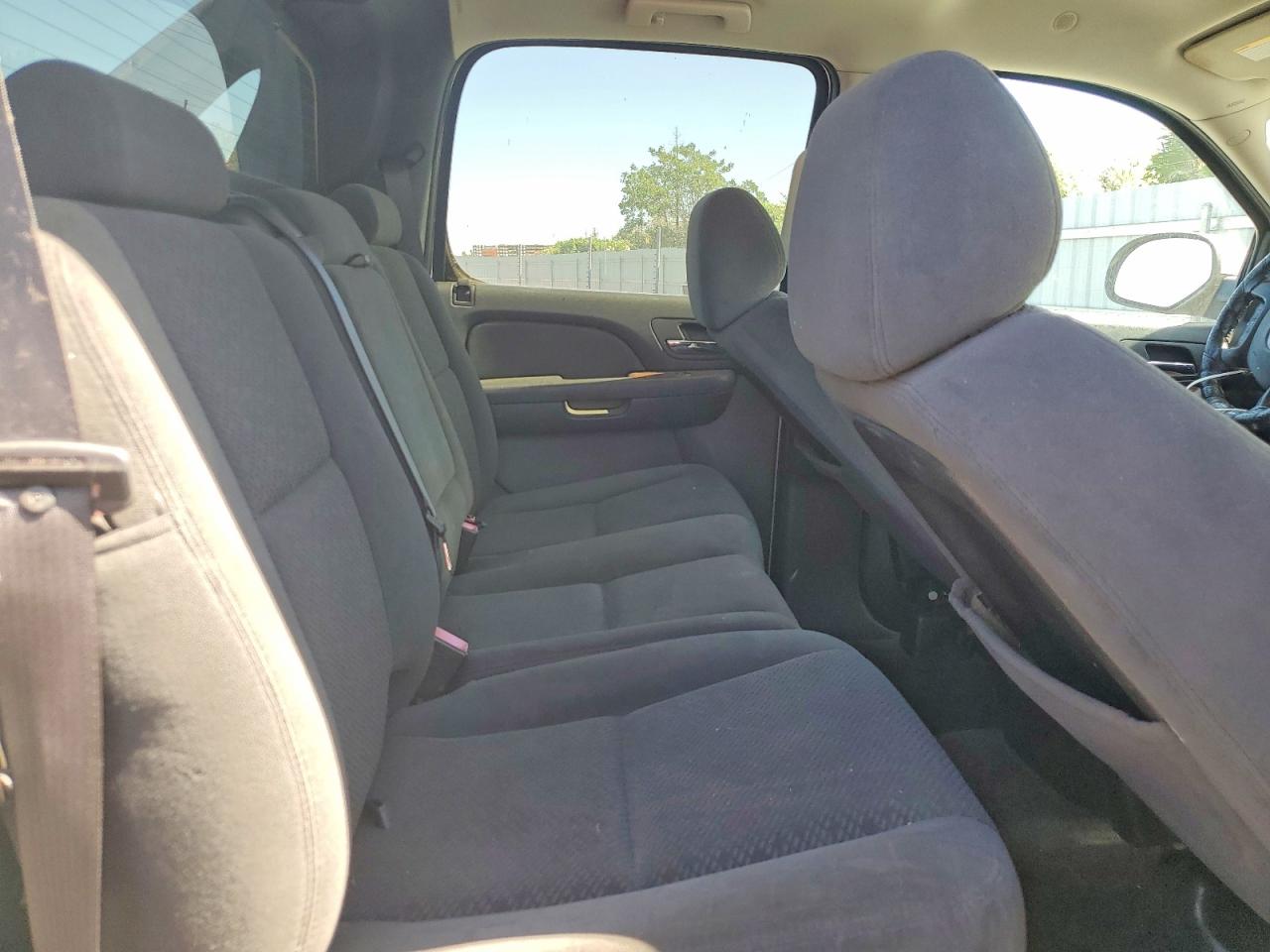 2007 Chevrolet Avalanche C1500 White vin: 3GNEC120X7G218086