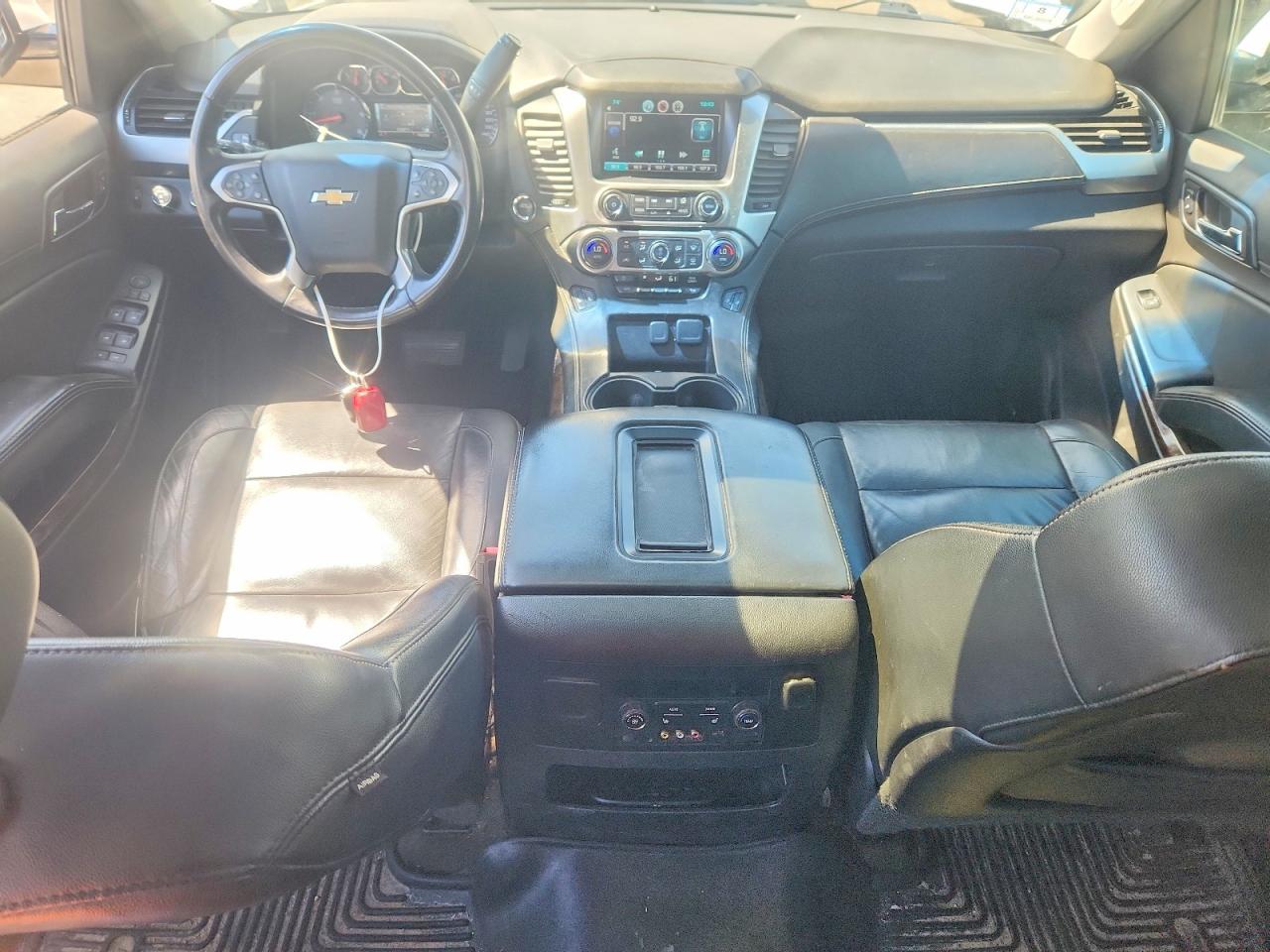 2015 Chevrolet Suburban K1500 Lt White vin: 1GNSKJKC1FR300402