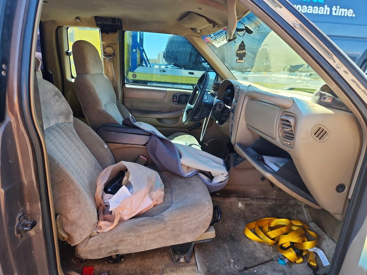 1998 Chevrolet S Truck S10 Brown vin: 1GCCS19X4W8129317