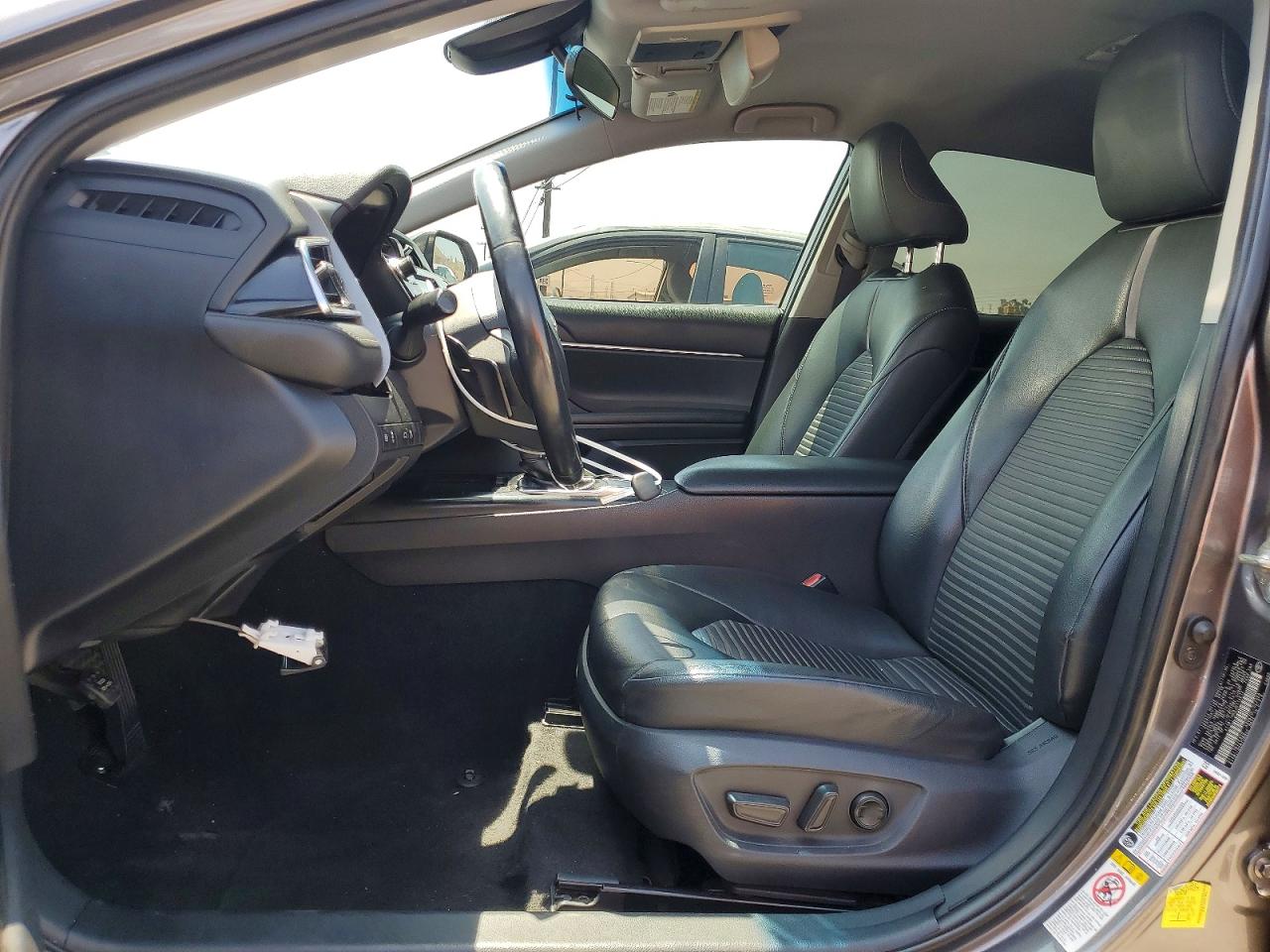 2018 Toyota Camry Se Серый vin: 4T1B11HK8JU114612