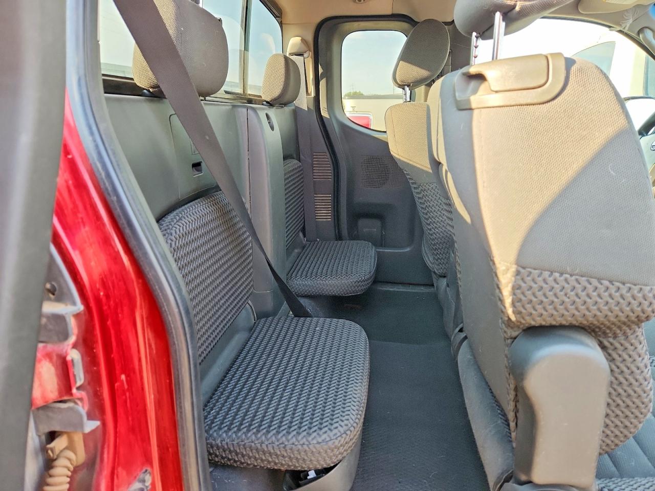 2007 Nissan Frontier Se Red vin: 1N6AD06U87C403216