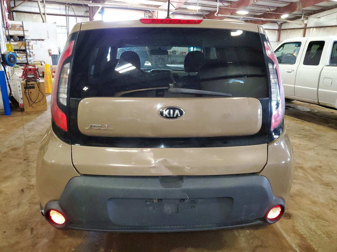 2015 Kia Soul Base Tan vin: KNDJN2A27F7231978