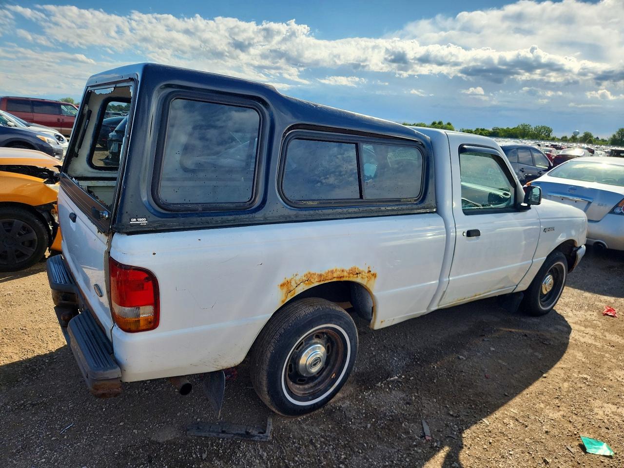 1997 Ford Ranger White vin: 1FTCR10A5VUC39836