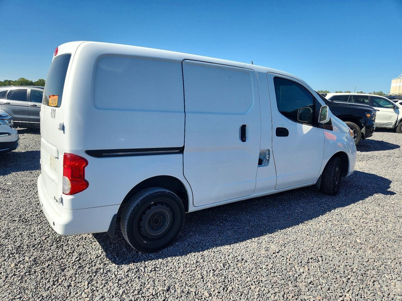 2015 Nissan Nv200 Sv White vin: 3N6CM0KN9FK717540