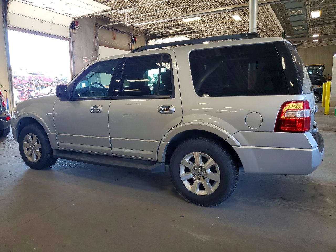 2010 Ford Expedition Xlt Gray vin: 1FMJU1G5XAEA76518