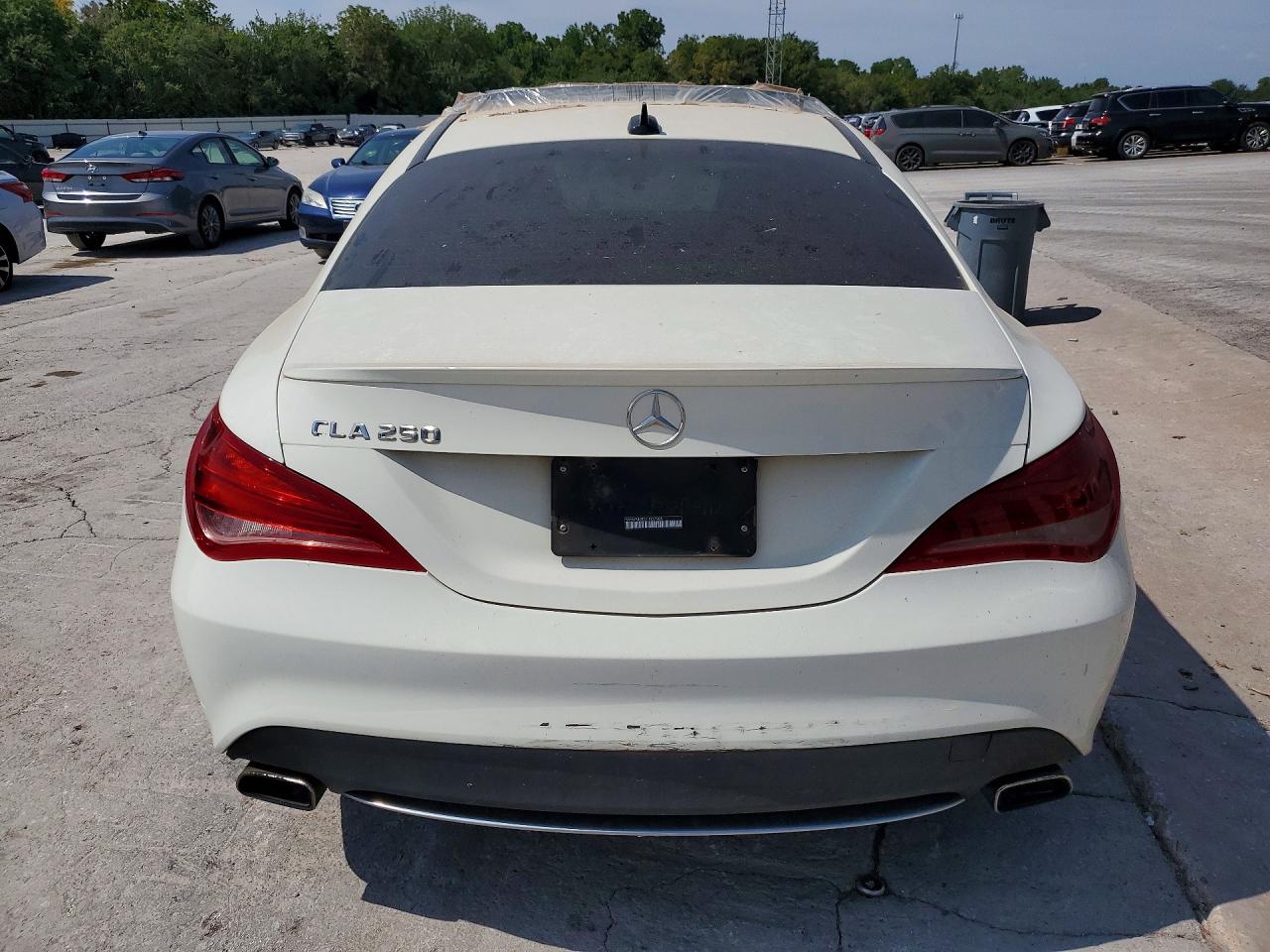 2014 Mercedes-benz Cla 250 White vin: WDDSJ4EBXEN160488