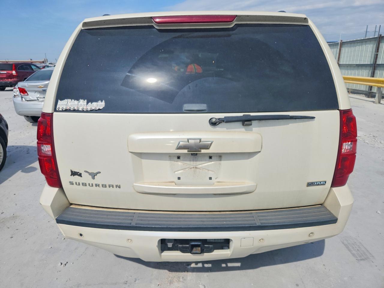 2008 Chevrolet Suburban C1500 Ls Cream vin: 1GNFC16098R187784