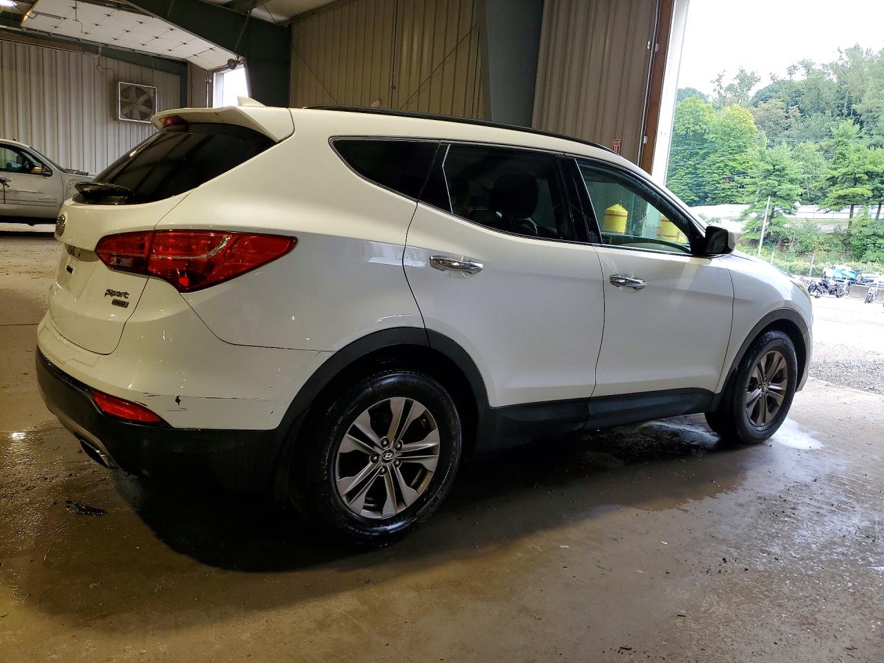2013 Hyundai Santa Fe Sport 2.4l White vin: 5XYZUDLB2DG023540