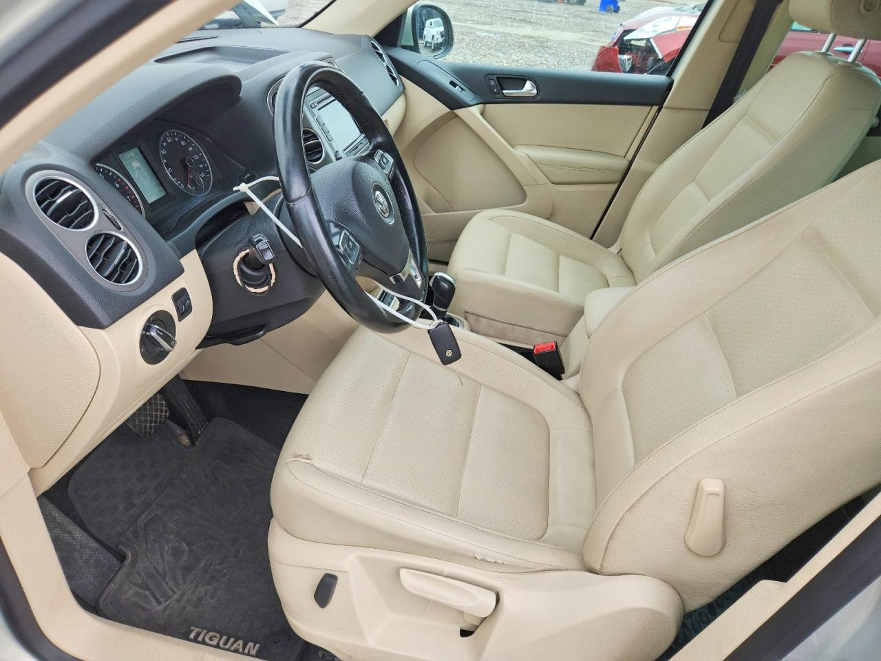 2011 Volkswagen Tiguan S Silver vin: WVGBV7AX6BW531617