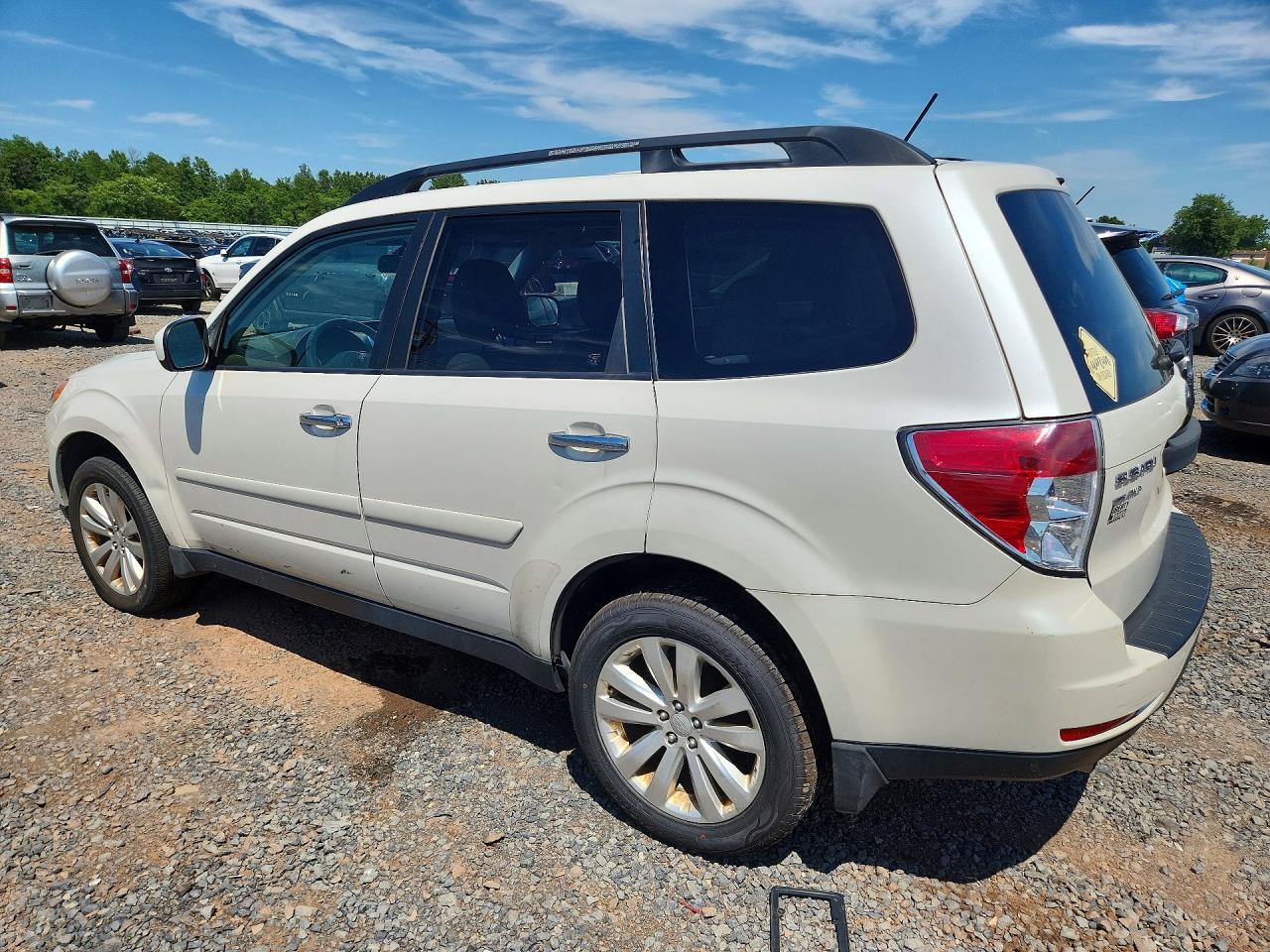 2013 Subaru Forester Limited White vin: JF2SHAEC2DH439350