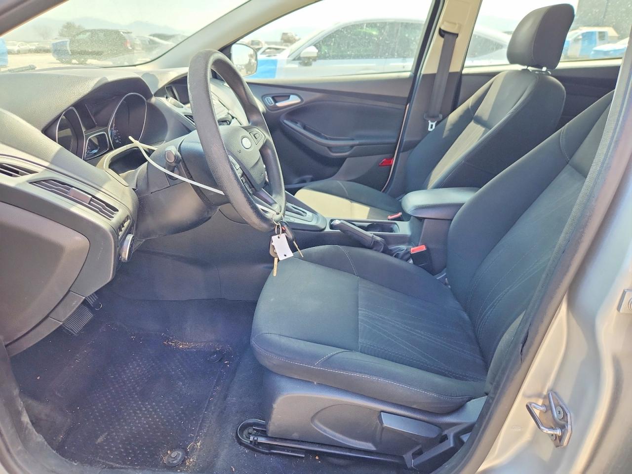 2015 Ford Focus Se Silver vin: 1FADP3K25FL326998