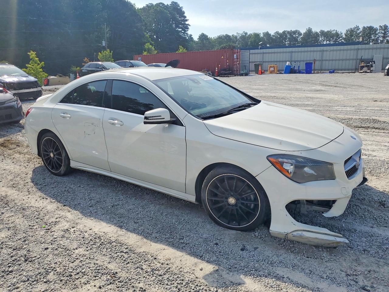 2015 Mercedes-benz Cla 250 Белый vin: WDDSJ4EB2FN182695