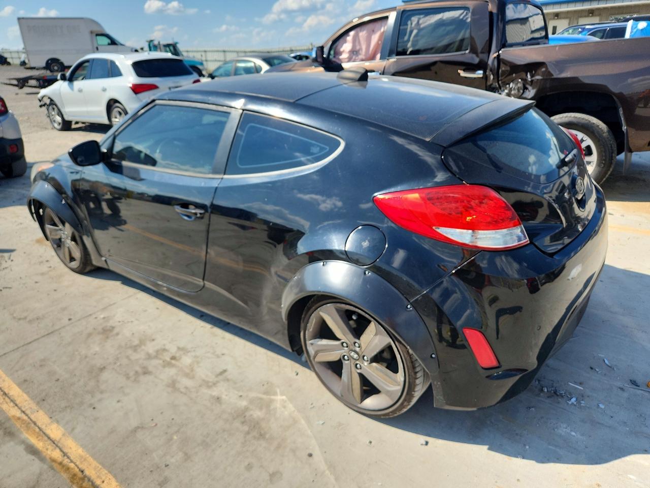 2013 Hyundai Veloster Base Черный vin: KMHTC6AD9DU146299