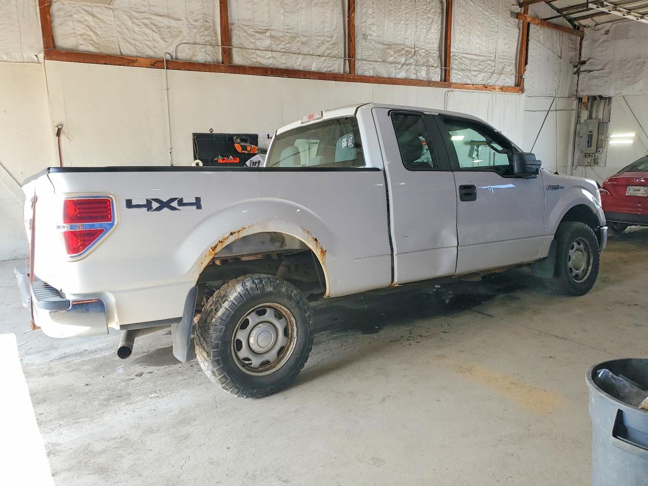 2014 Ford F150 Super Cab White vin: 1FTFX1EF1EKE28213