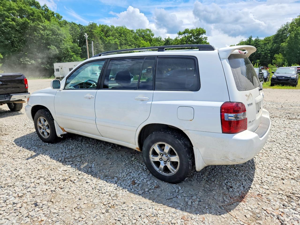 2004 Toyota Highlander Base White vin: JTEEP21AX40022349
