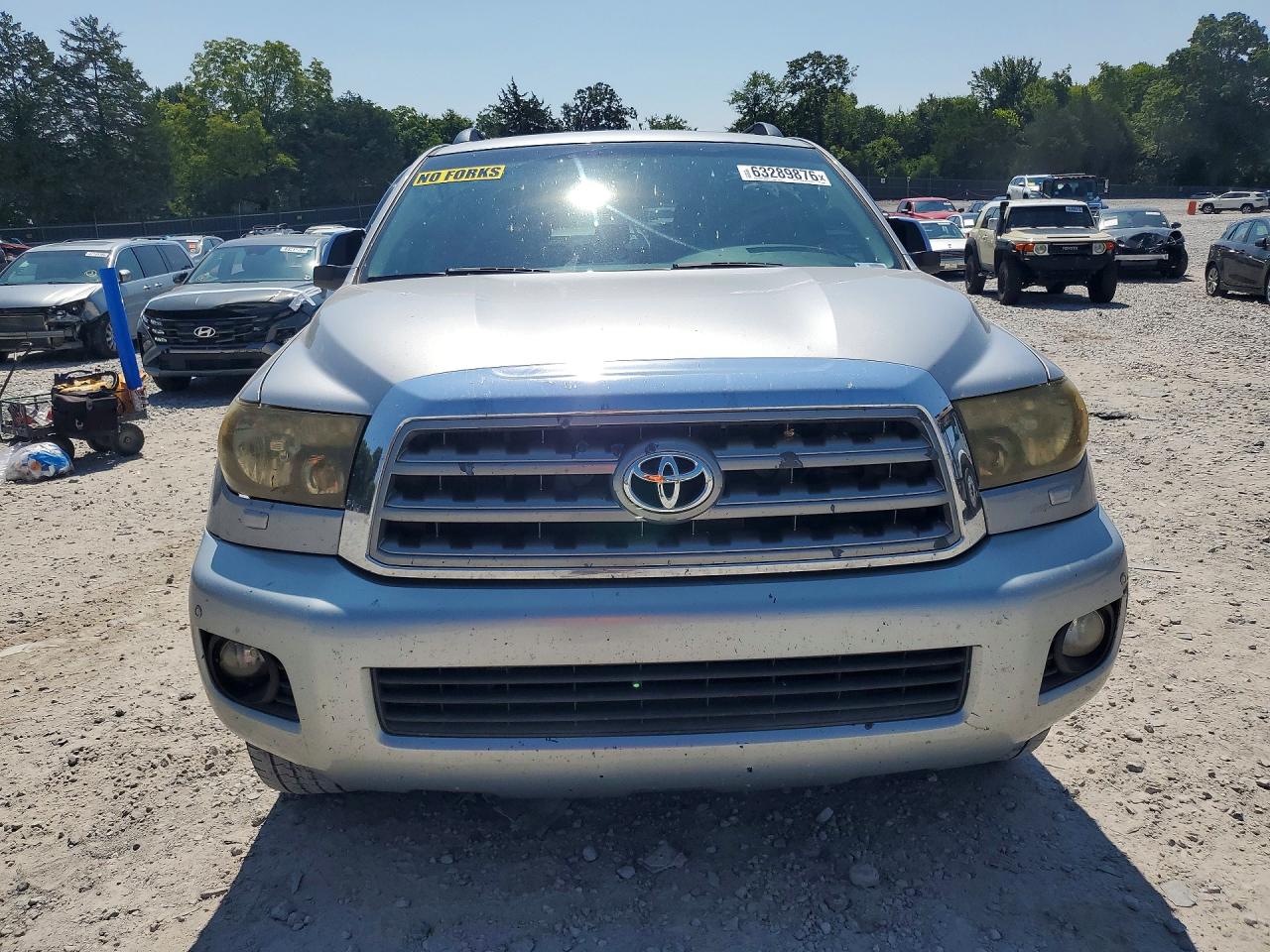 2010 Toyota Sequoia Limited Silver vin: 5TDJW5G1XAS026084