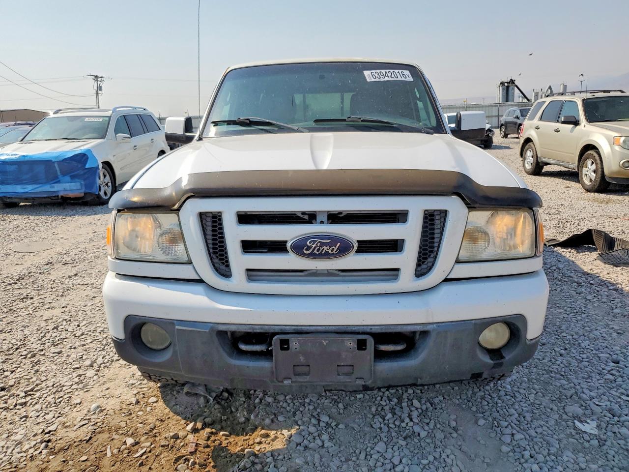 2010 Ford Ranger Super Cab White vin: 1FTLR4FE6APA11297