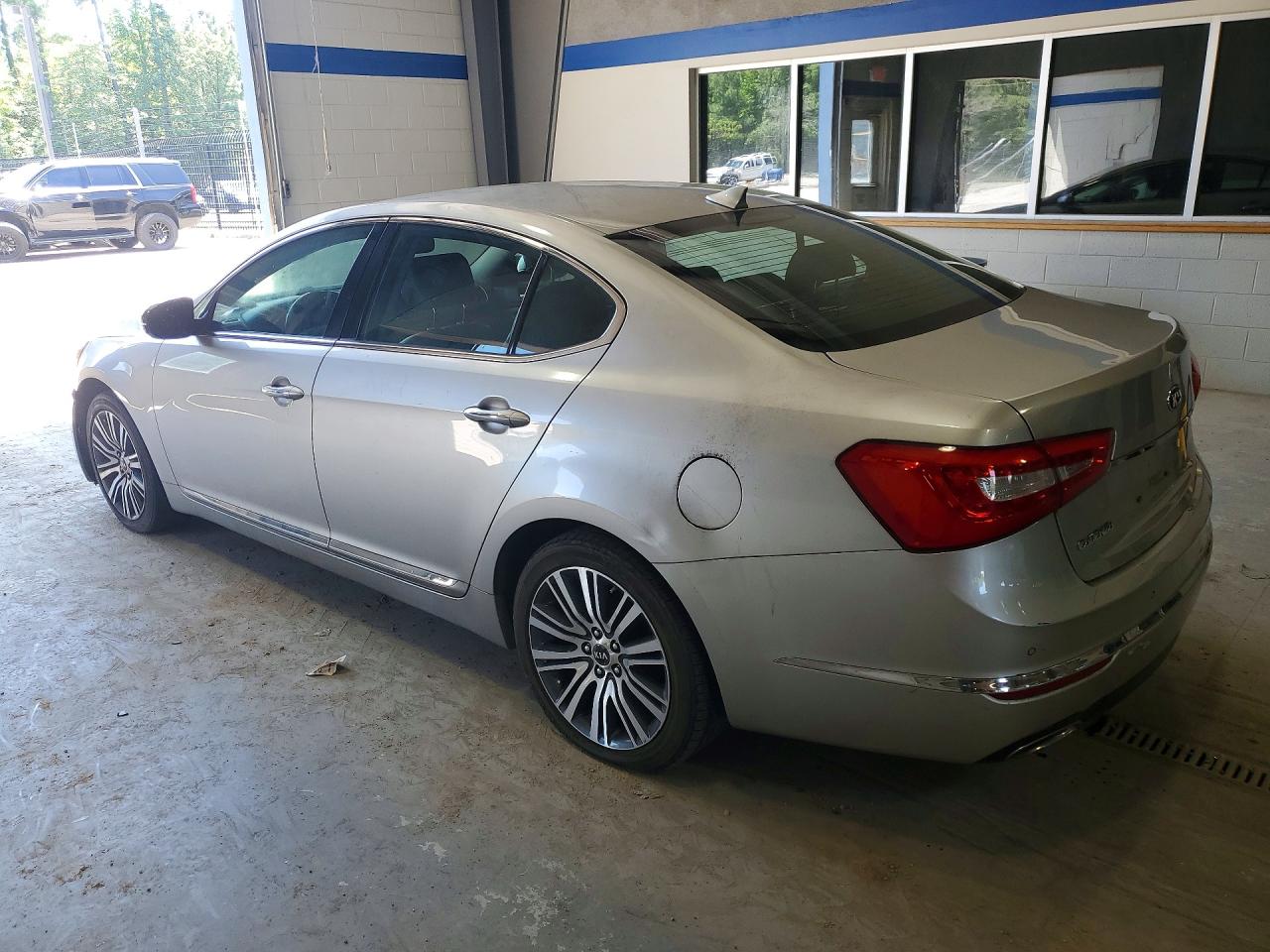 2014 Kia Cadenza Premium Silver vin: KNALN4D78E5128667