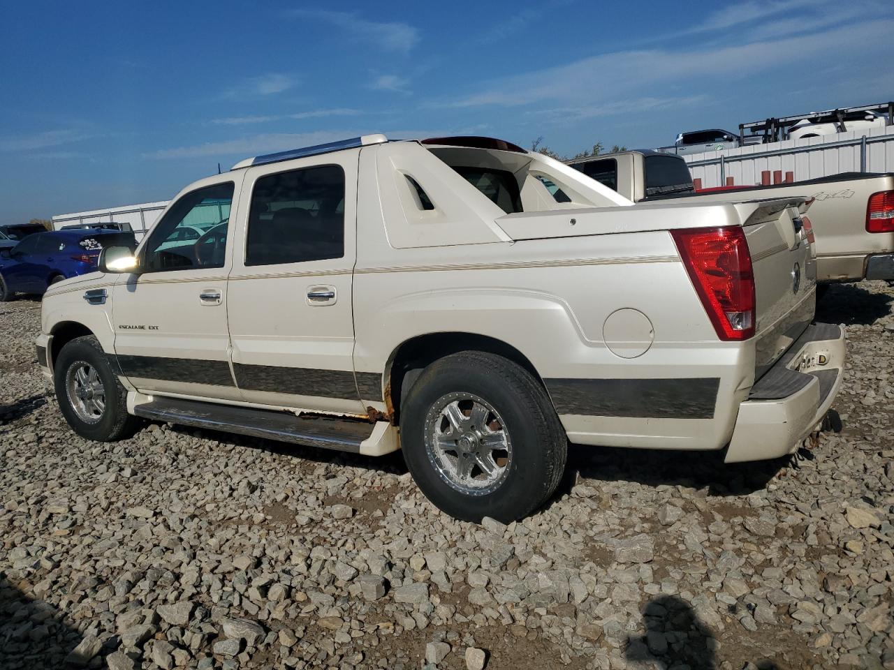 2002 Cadillac Escalade Ext Beige vin: 3GYEK63N42G353523