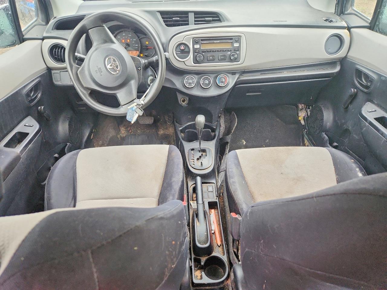 2012 Toyota Yaris 5-door L Gray vin: JTDKTUD38CD514378