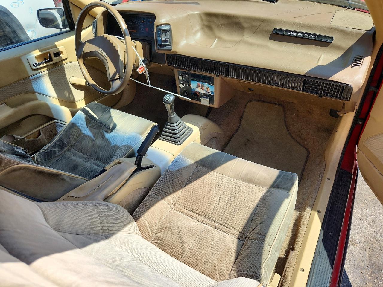 1988 Chevrolet Beretta Red vin: 1G1LV1119JE210122