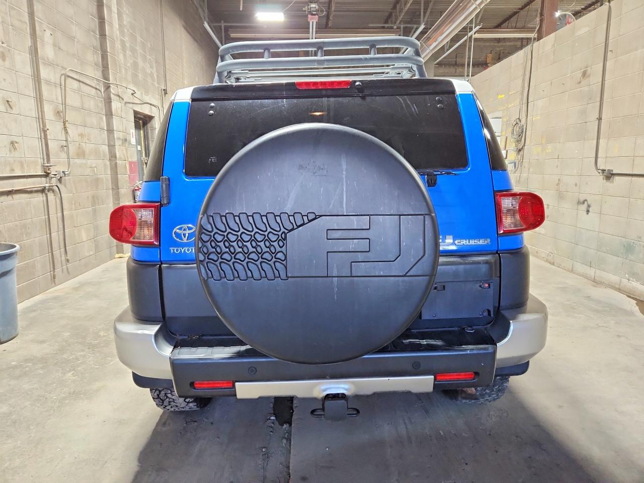 2007 Toyota Fj Cruiser Base Синий vin: JTEBU11F470009795