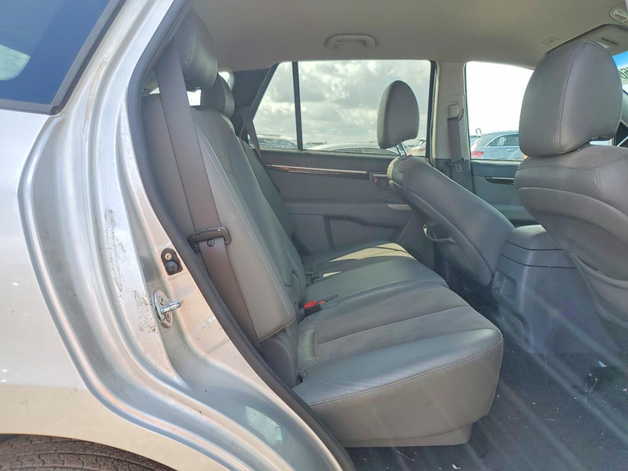 2011 Hyundai Santa Fe Se Silver vin: 5XYZH4AG5BG006330