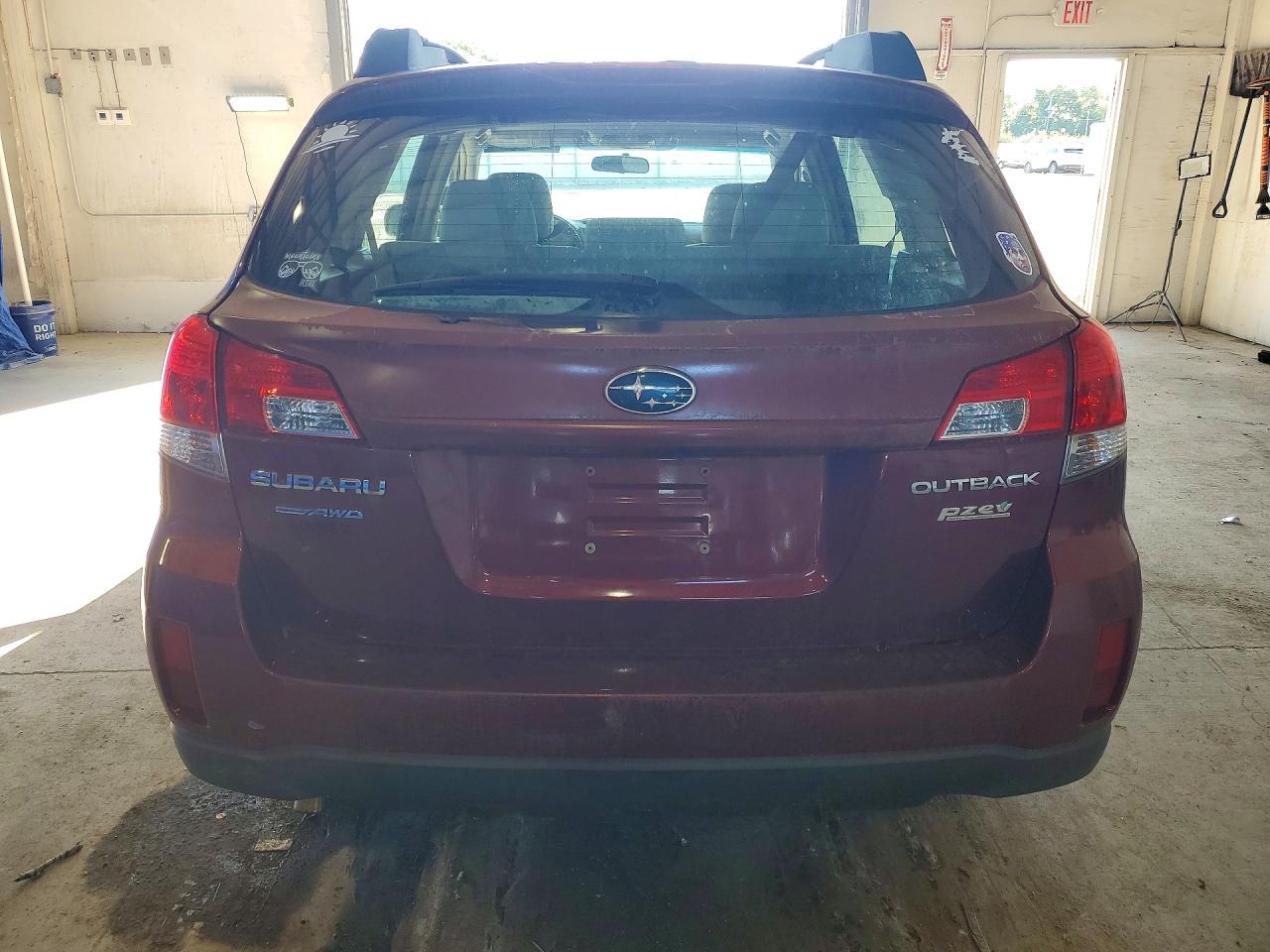 2011 Subaru Outback 2.5i Red vin: 4S4BRBAC1B3352181