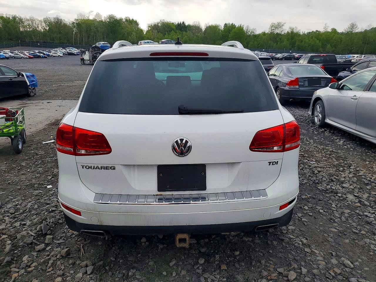 2014 Volkswagen Touareg V6 Tdi Белый vin: WVGEP9BP6ED013038