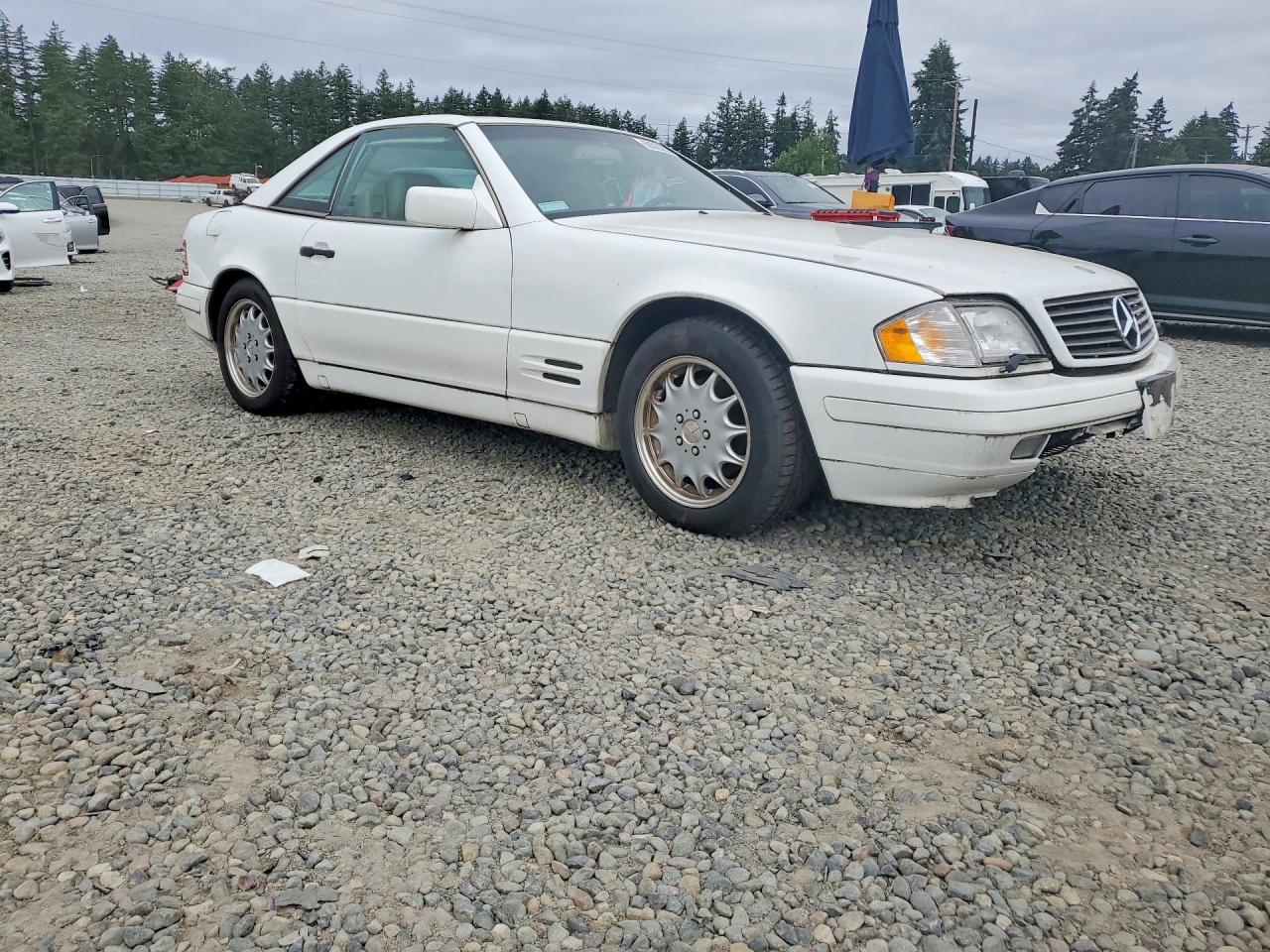 1996 Mercedes-benz Sl 320 White vin: WDBFA63F2TF138536