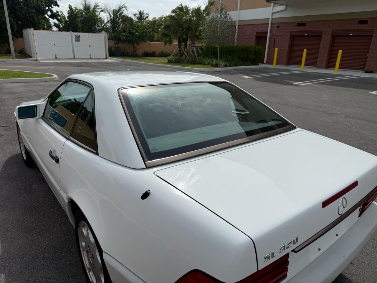 1995 Mercedes-benz Sl 320 White vin: WDBFA63E2SF113822