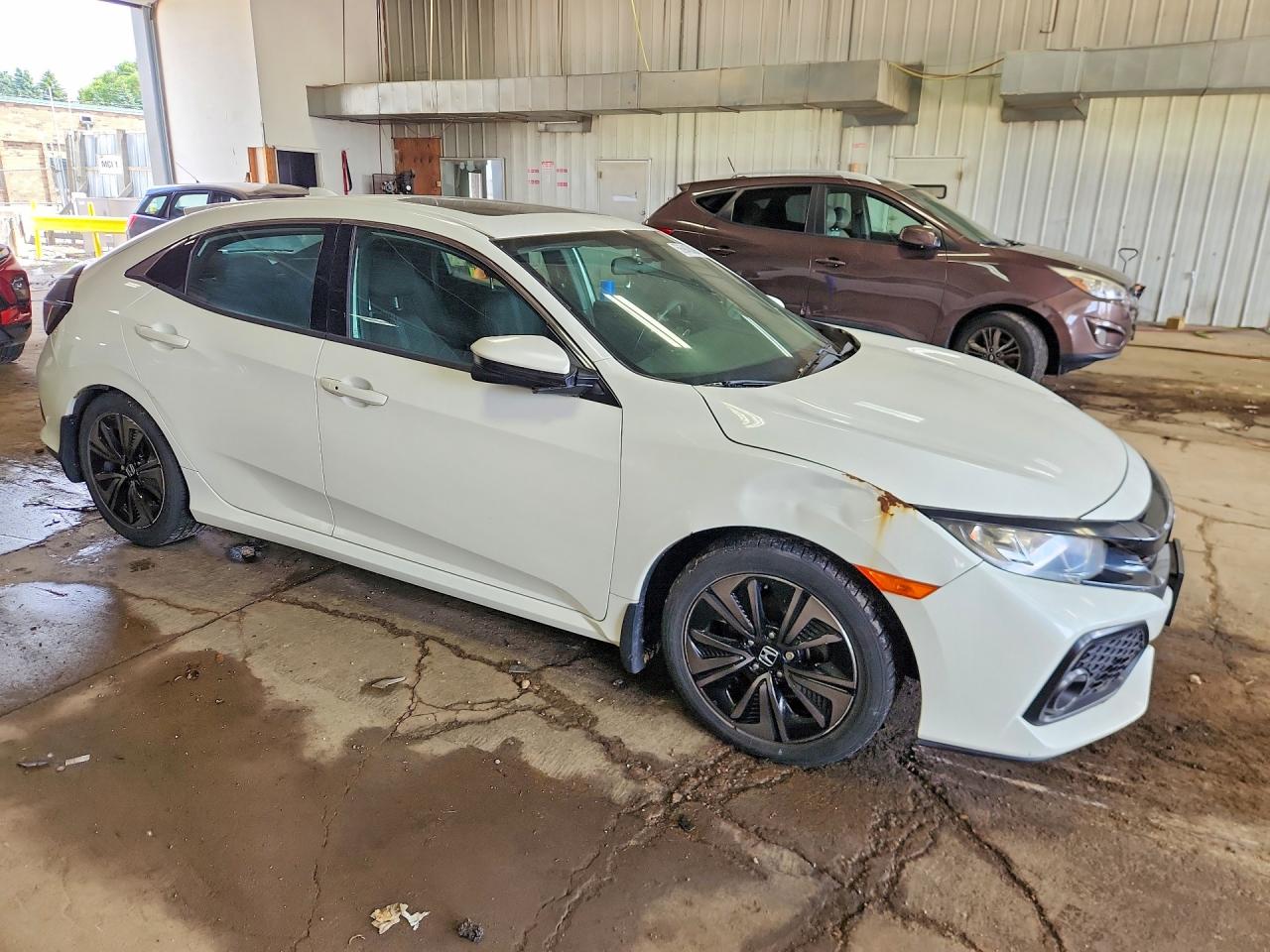 2018 Honda Civic Ex Белый vin: SHHFK7H5XJU220115