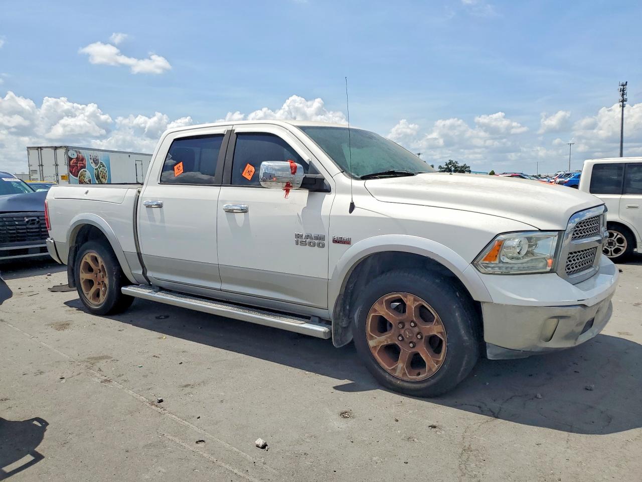 2015 Ram 1500 Laramie White vin: 1C6RR7NT7FS552351