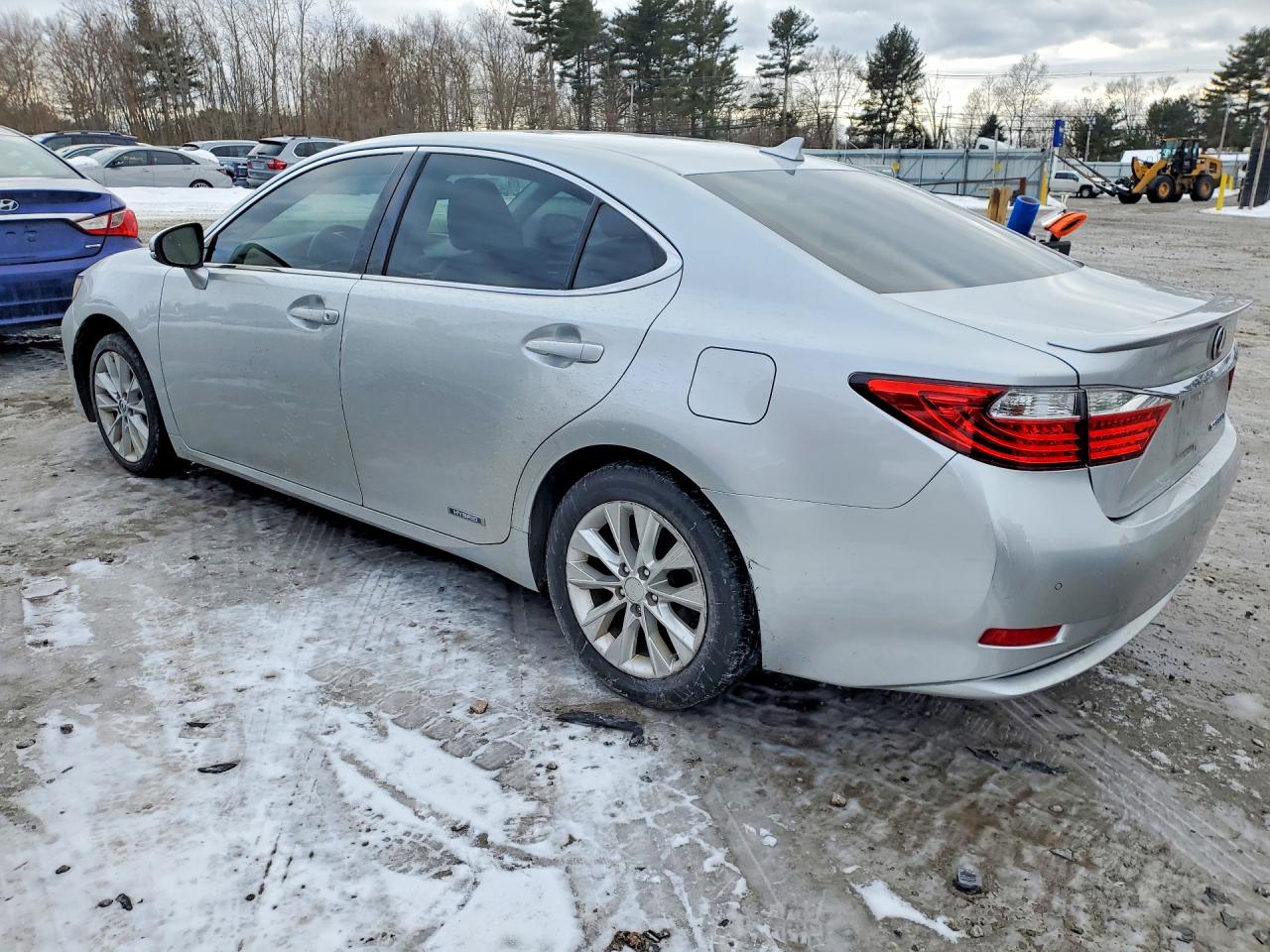 2014 Lexus Es 300h Silver vin: JTHBW1GG6E2052842