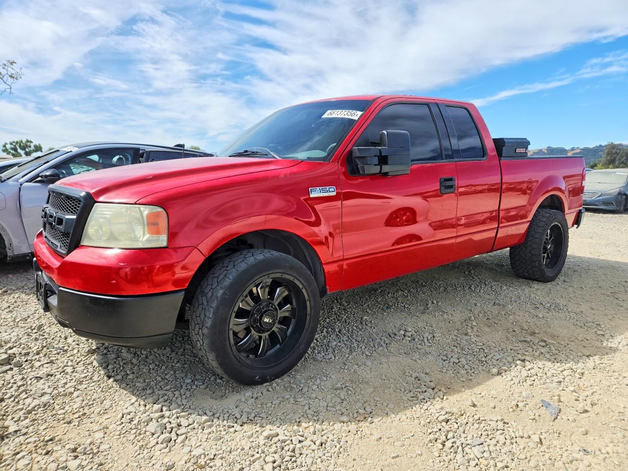 2004 Ford F150 Red vin: 1FTPX12564NA57658