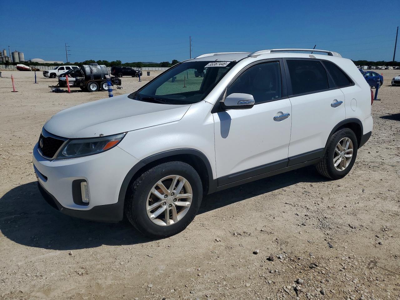 2014 Kia Sorento Lx White vin: 5XYKT3A64EG497057